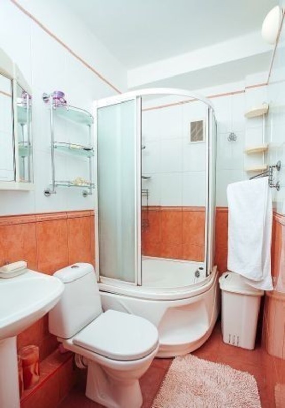 Rent out 2-room apartment. Киев, Кловский спуск — photo 3