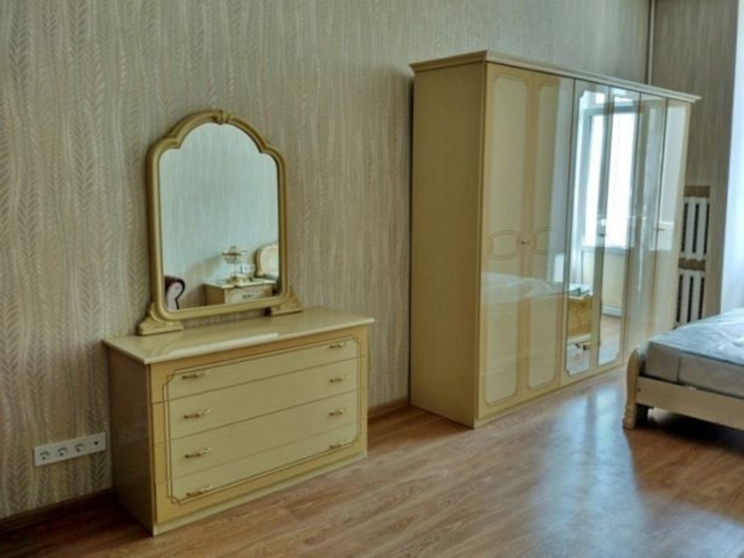 Rent out 1-room apartment. Киев, Большая Васильковская  (Красноармейская) — photo 3