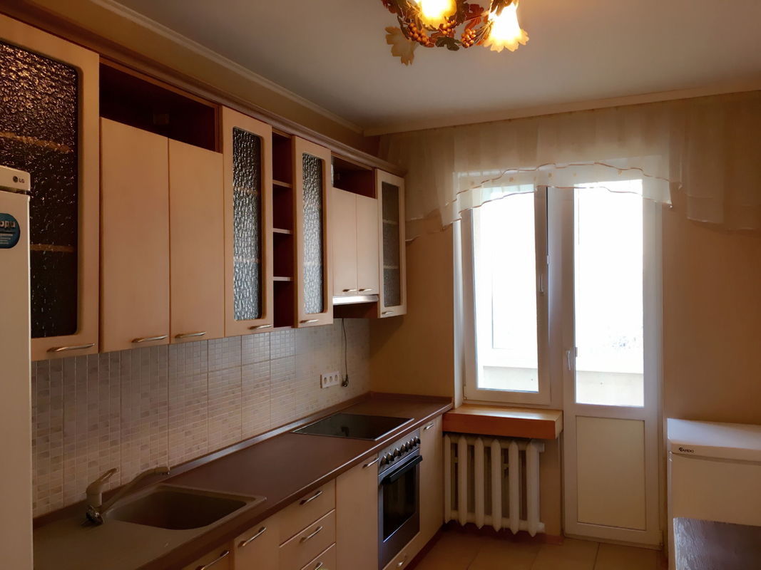 Rent out 4-room apartment. Киев, Старонаводницкая, 8Б — photo 8
