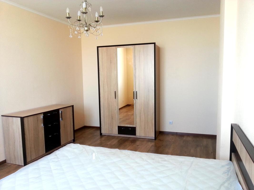 Rent out 3-room apartment. Киев, Кульженков Семьи  (Дегтяренко Петра), 33 — photo 3