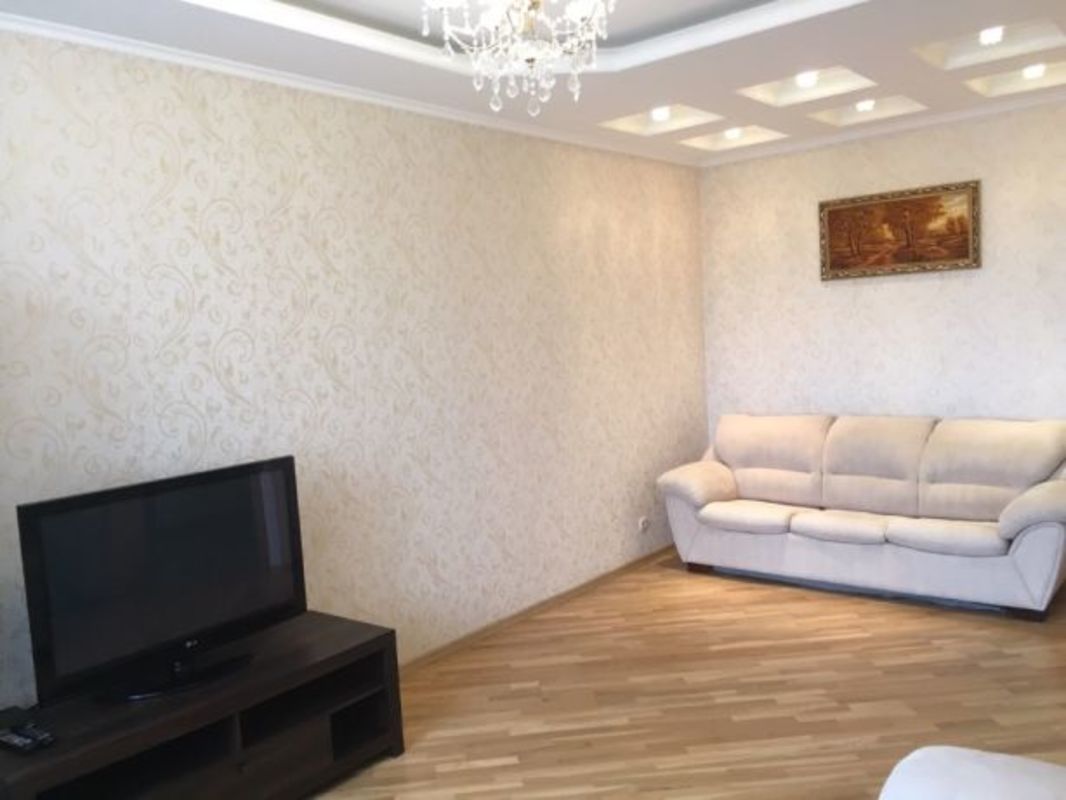 Rent out 1-room apartment. Киев, Оболонская набережная — photo 4