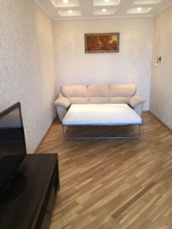 Rent out 1-room apartment. Киев, Оболонская набережная — photo 5