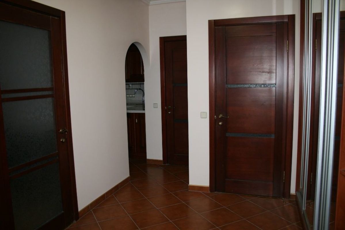 Rent out 2-room apartment. Киев, Волынская — photo 8