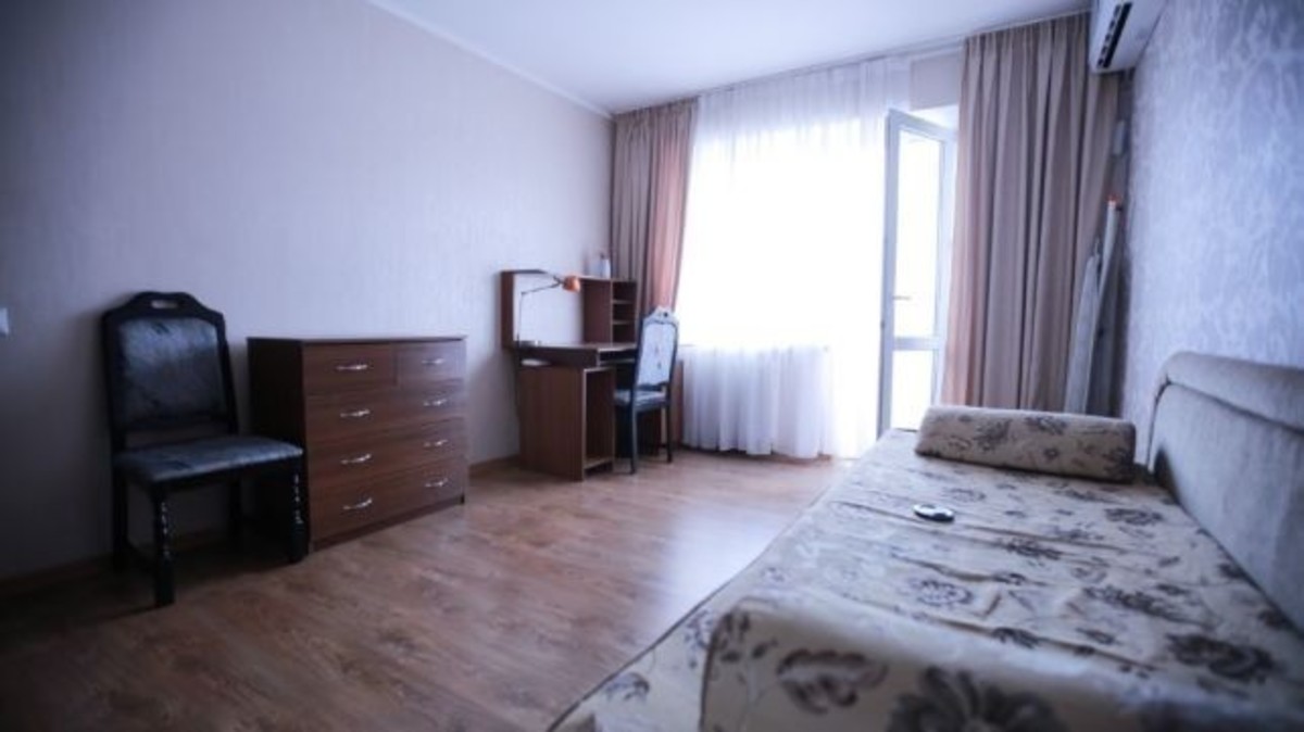 Rent out 1-room apartment. Киев, Леси Украинки бульв. — photo 4