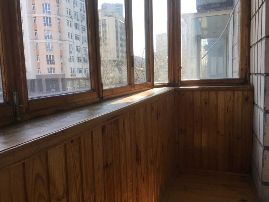 Rent out 1-room apartment. Киев, Предславинская — photo 7