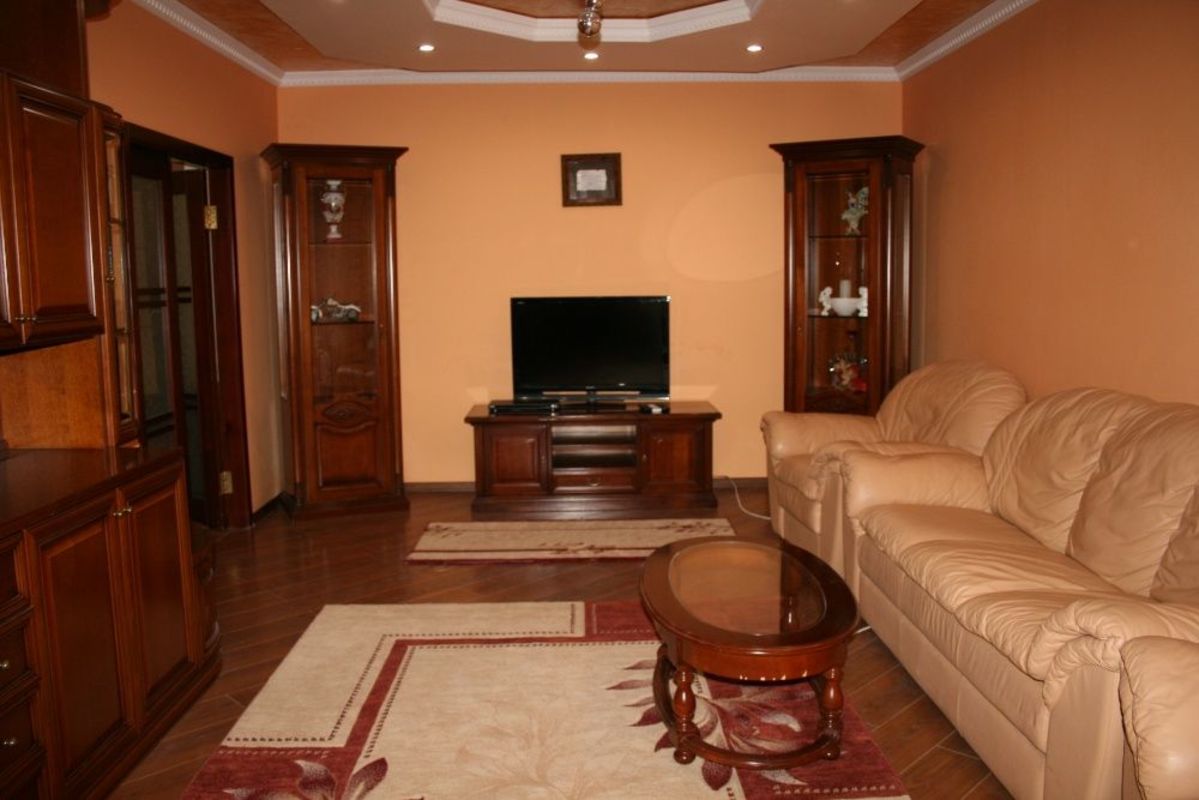 Rent out 2-room apartment. Киев, Волынская — photo 5