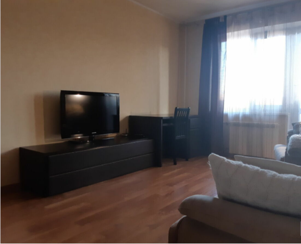 Rent out 2-room apartment. Киев, Героев Днепра — photo 2