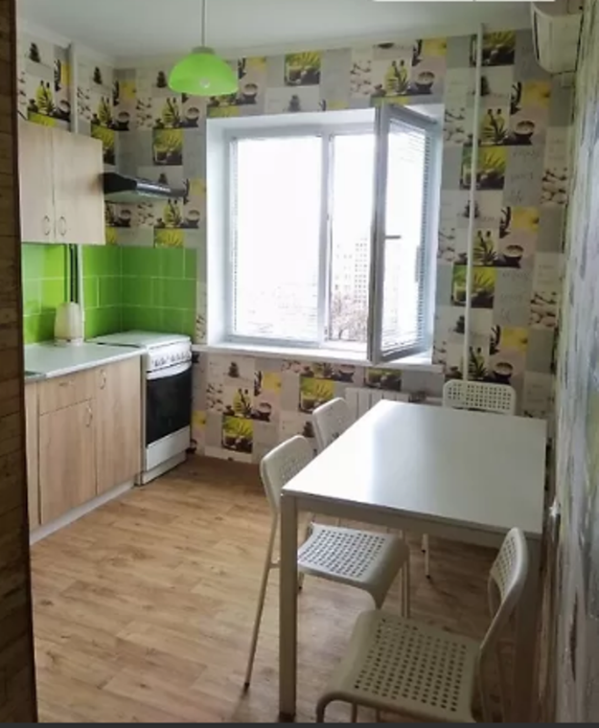 Rent out 2-room apartment. Киев, Оболонский просп. — photo 1