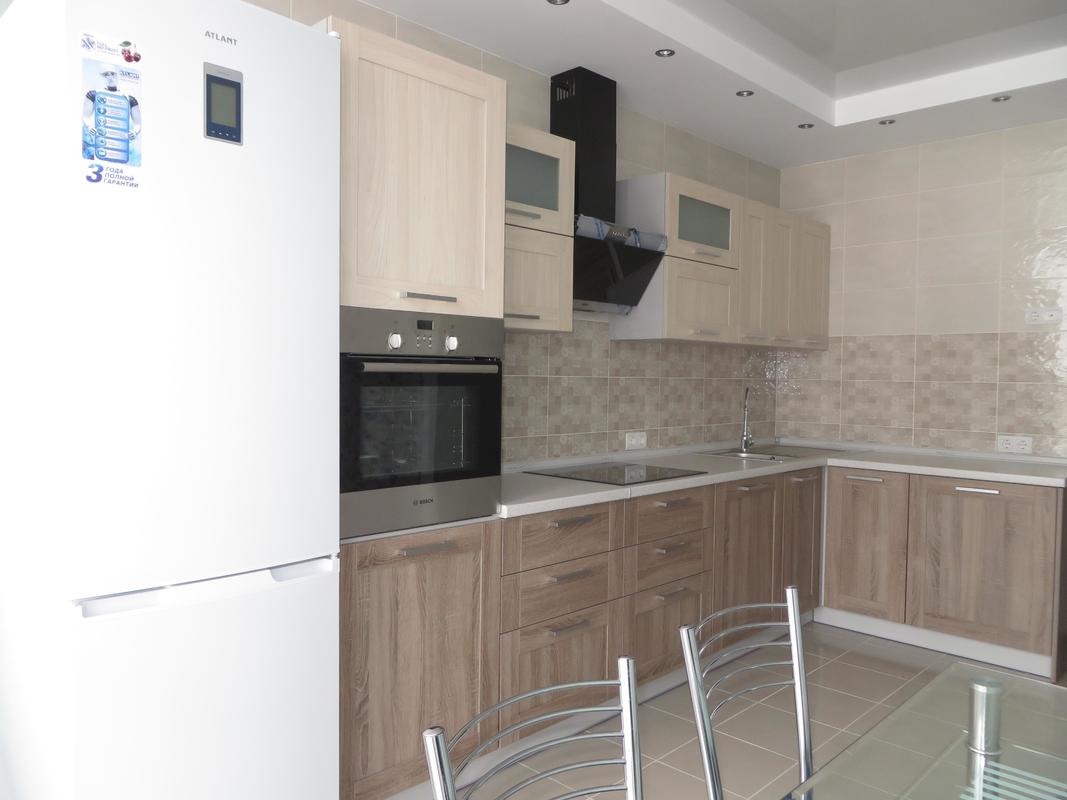 Rent out 1-room apartment. Киев, Драгоманова , 2а — photo 1