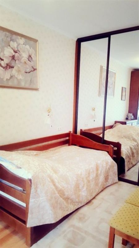 Rent out 2-room apartment. Киев, Бастионная — photo 2
