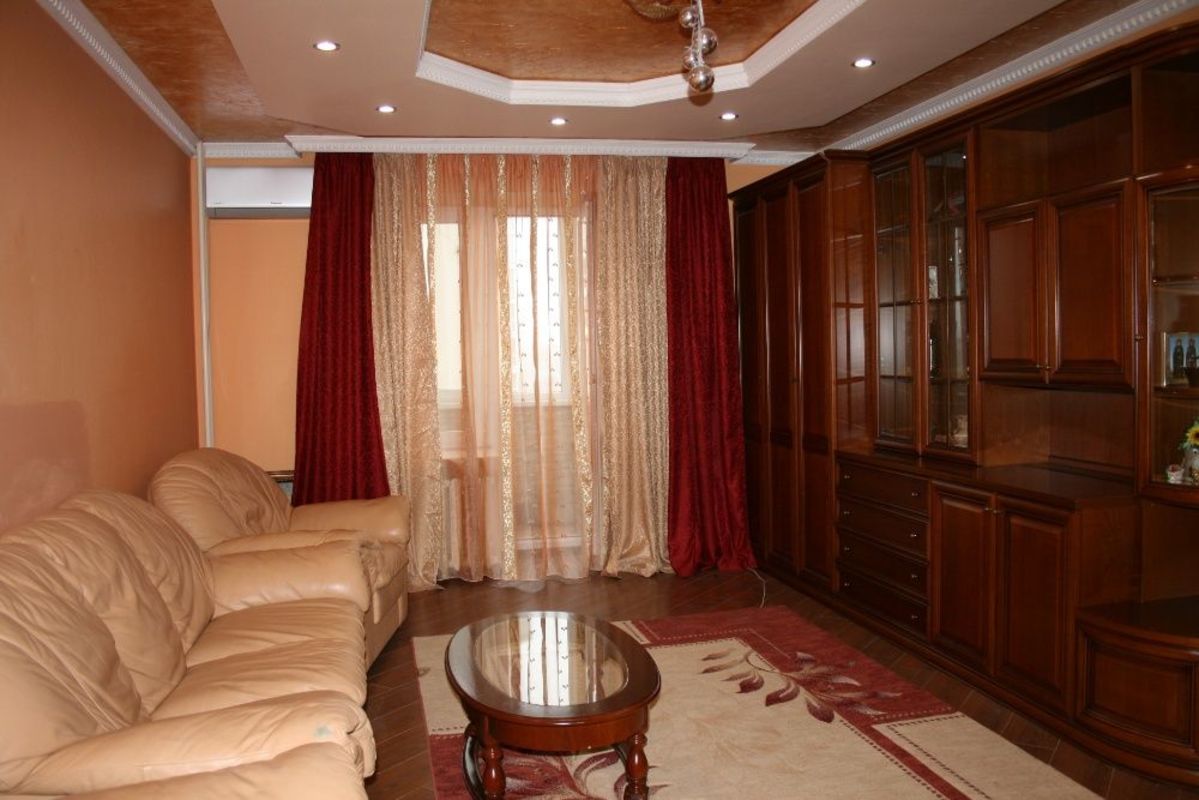 Rent out 2-room apartment. Киев, Волынская — photo 4