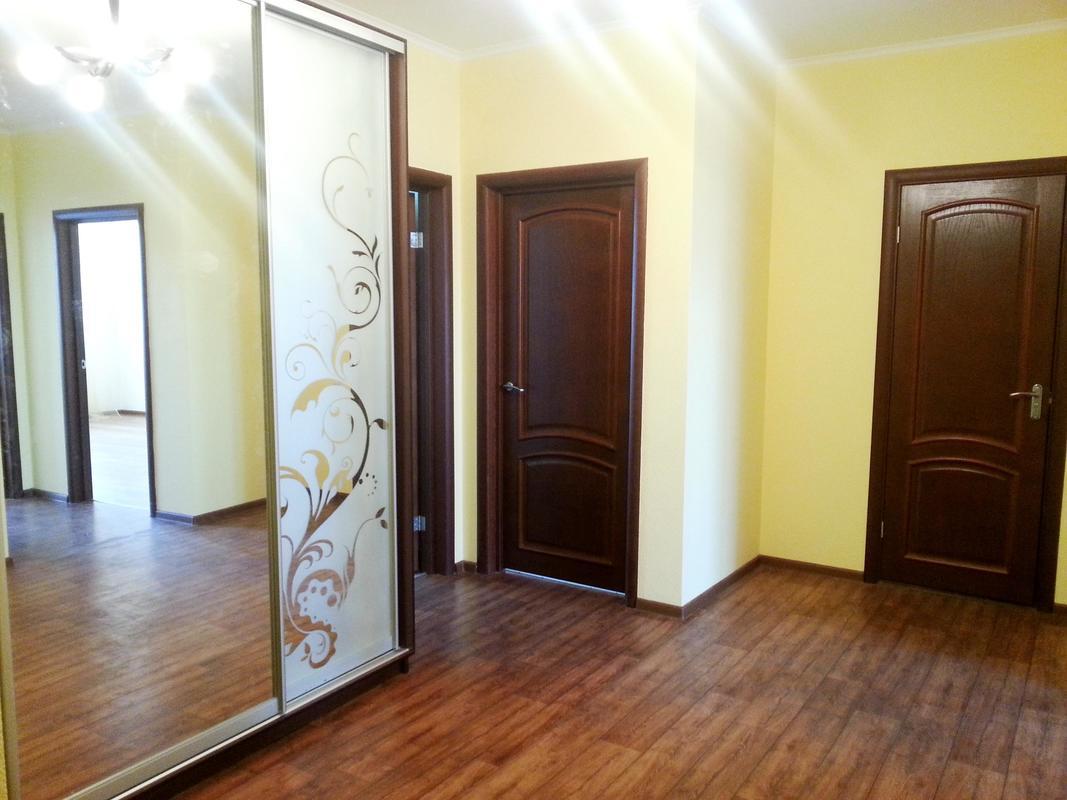 Rent out 3-room apartment. Киев, Кульженков Семьи  (Дегтяренко Петра), 33 — photo 1
