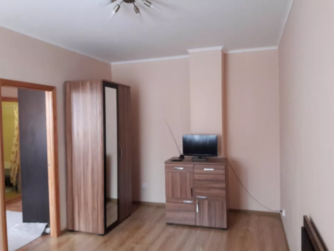 Rent out 1-room apartment. Киев, Ямская — photo 3