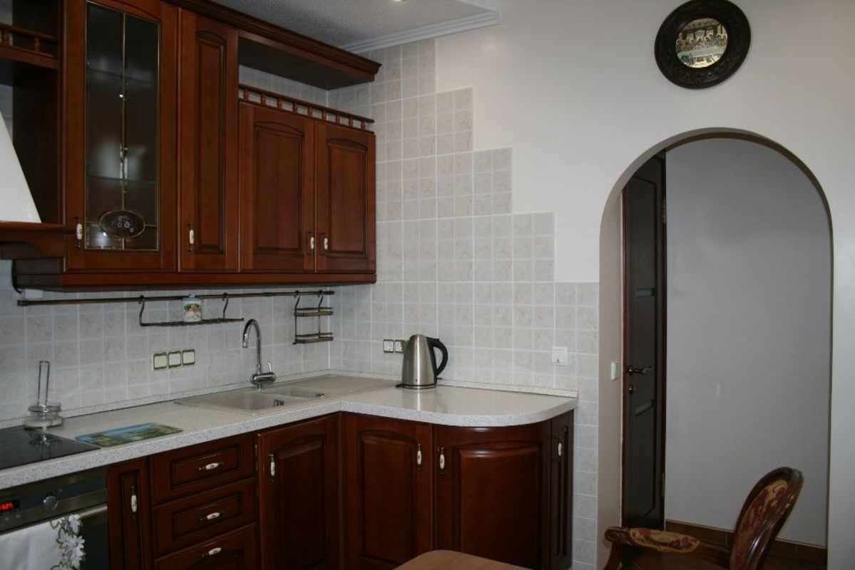 Rent out 2-room apartment. Киев, Волынская — photo 3