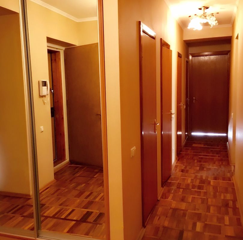 Rent out 4-room apartment. Киев, Старонаводницкая, 8Б — photo 10