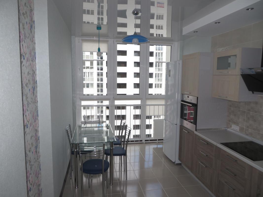 Rent out 1-room apartment. Киев, Драгоманова , 2а — photo 3