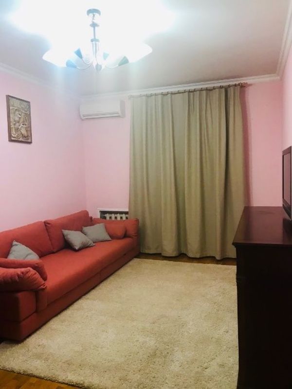 Rent out 2-room apartment. Киев, Нагорная — photo 1