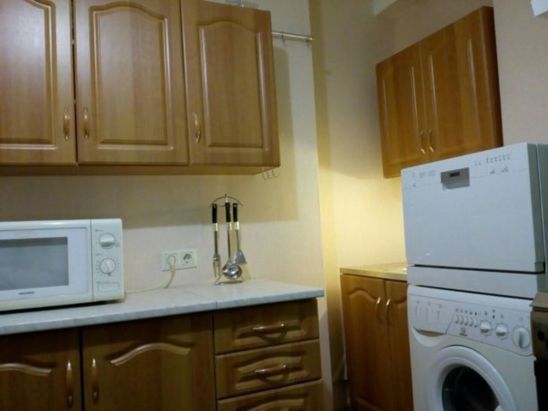 Rent out 2-room apartment. Киев, Шота Руставели — photo 3