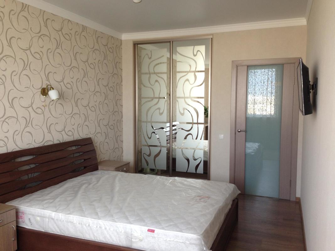 Rent out 2-room apartment. Киев, Александровская ул, 1 — photo 4