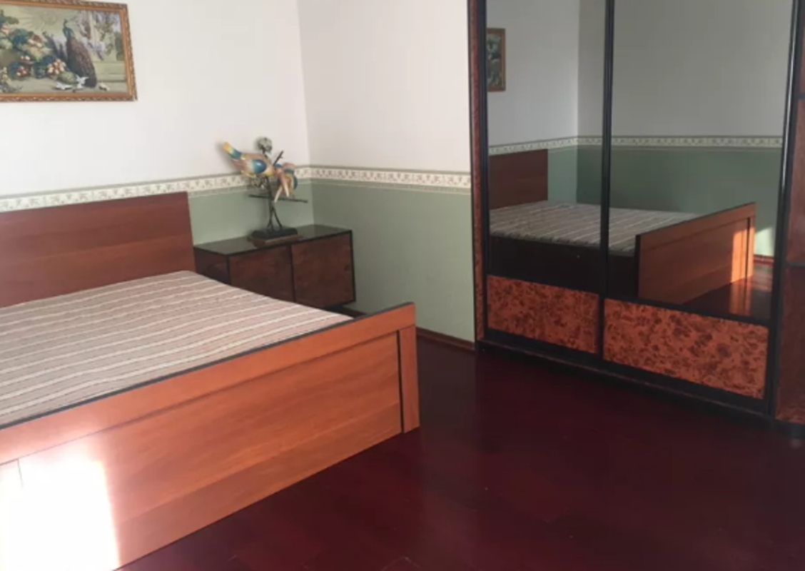 Rent out 3-room apartment. Киев, Драгоманова , 31 — photo 4