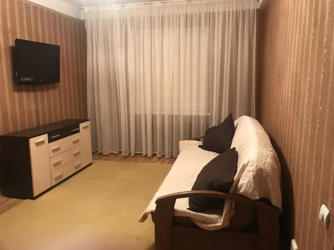 Rent out 3-room apartment. Киев, Оболонский проспект, 10 — photo 6