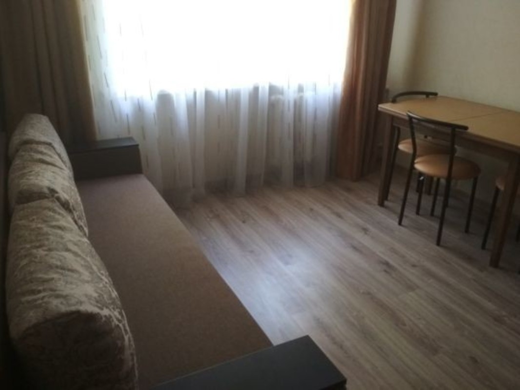 Rent out 1-room apartment. Киев, Леси Украинки бульв. — photo 3