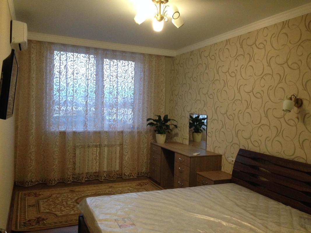 Rent out 2-room apartment. Киев, Александровская ул, 1 — photo 3