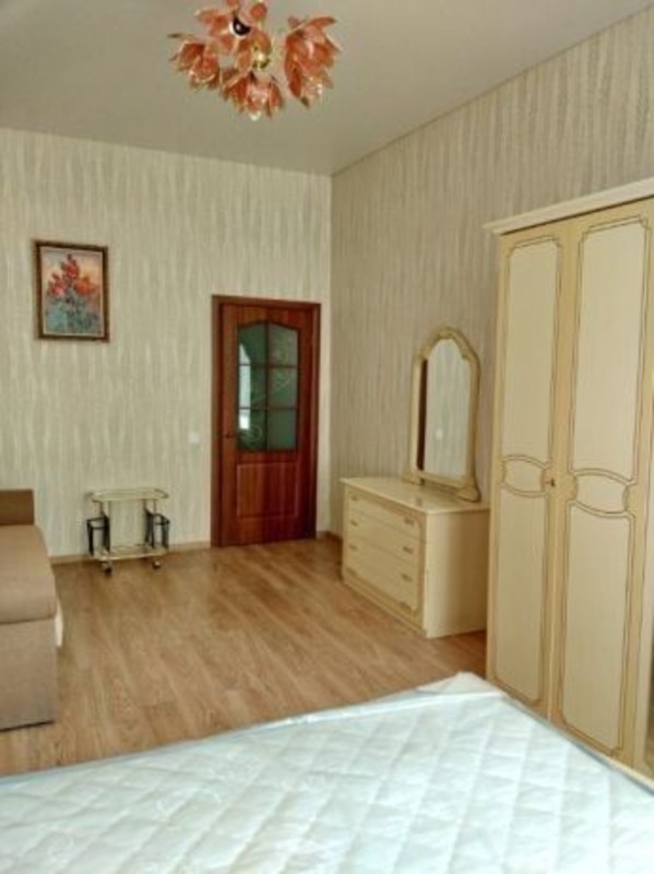Rent out 1-room apartment. Киев, Большая Васильковская  (Красноармейская) — photo 1