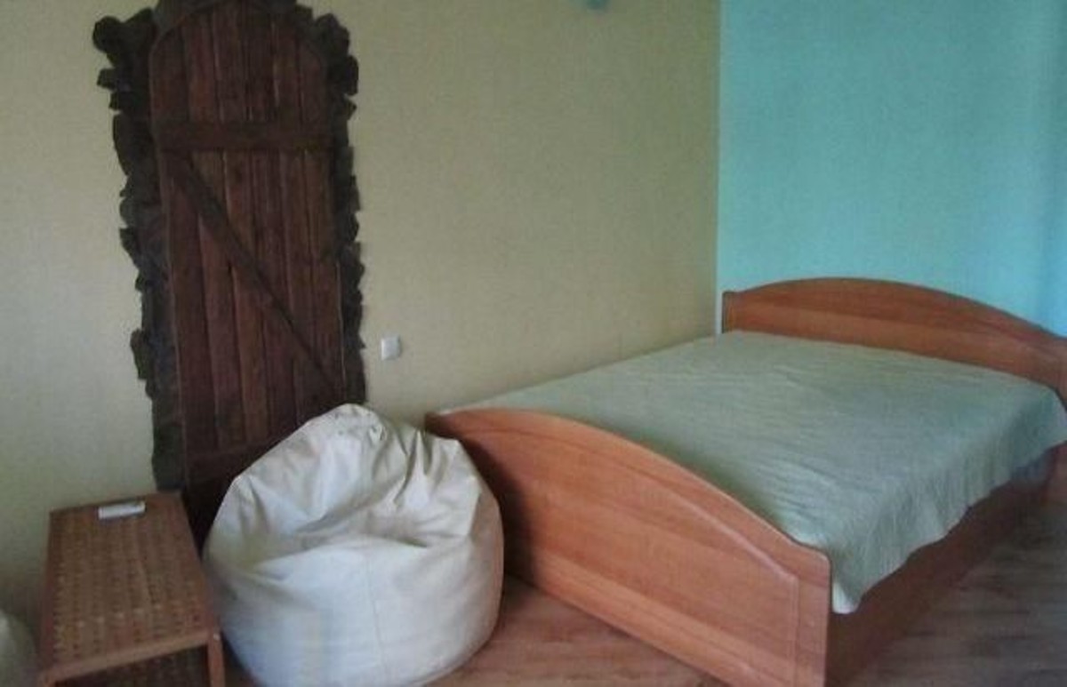 Rent out 1-room apartment. Киев, Кловский спуск — photo 5