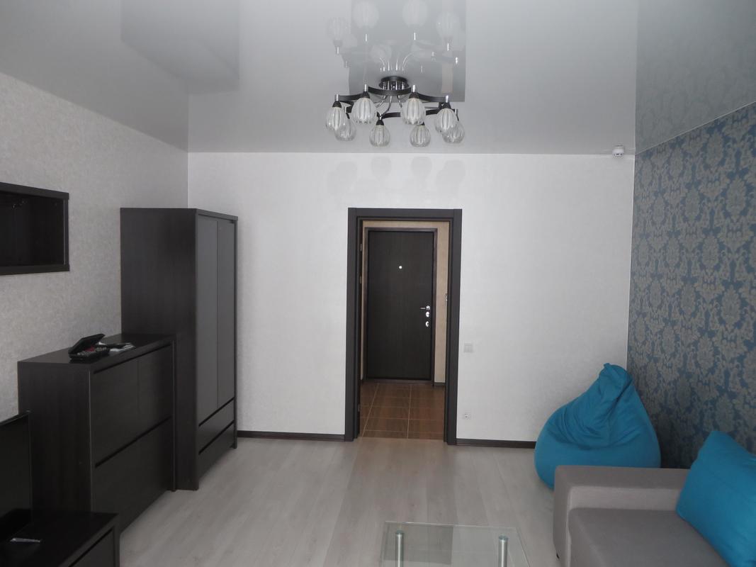 Rent out 1-room apartment. Киев, Драгоманова , 2а — photo 4